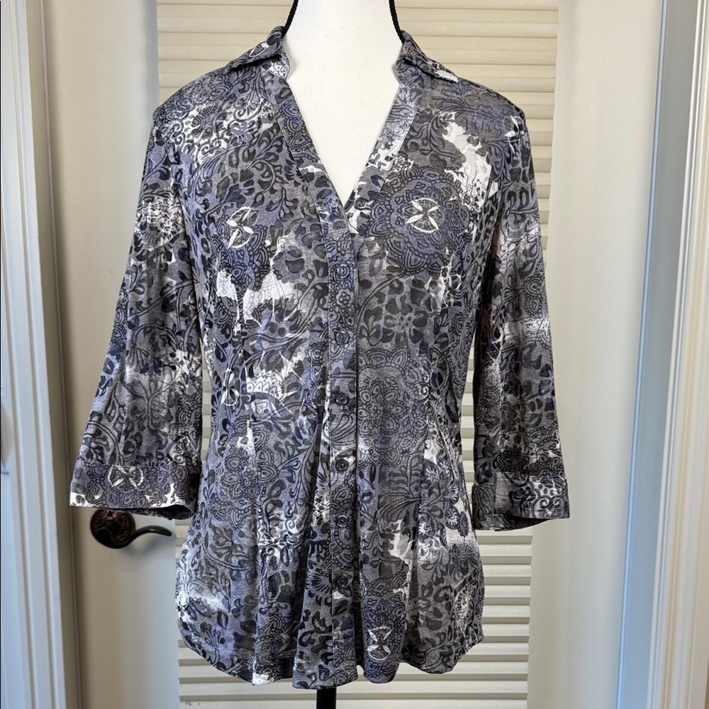 Reitmans Purple Blouse Size S Sheer Buttons Texture Office V-Neck 3/4 Sleeve Top